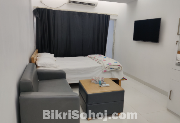 Furnished 1Room Studio Apartment Rent in Bashundhara R/A